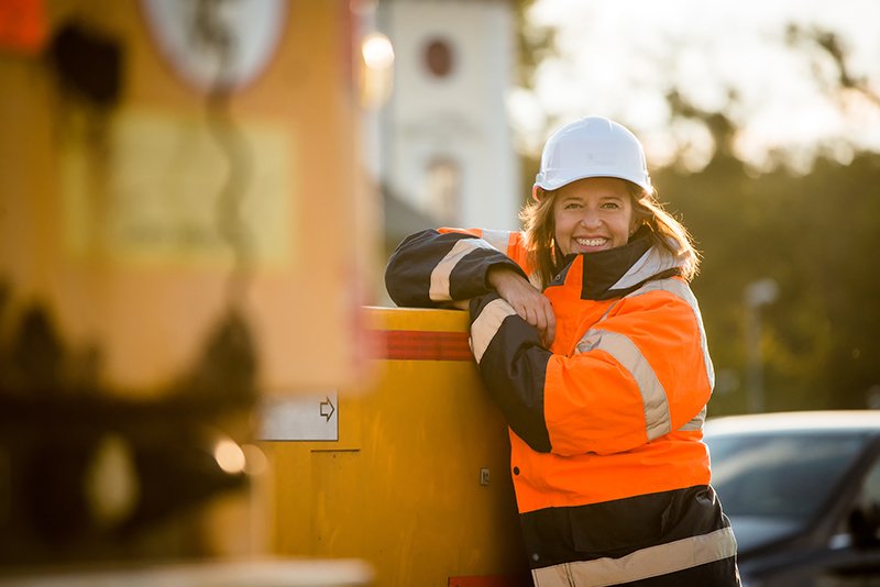 female construction worker